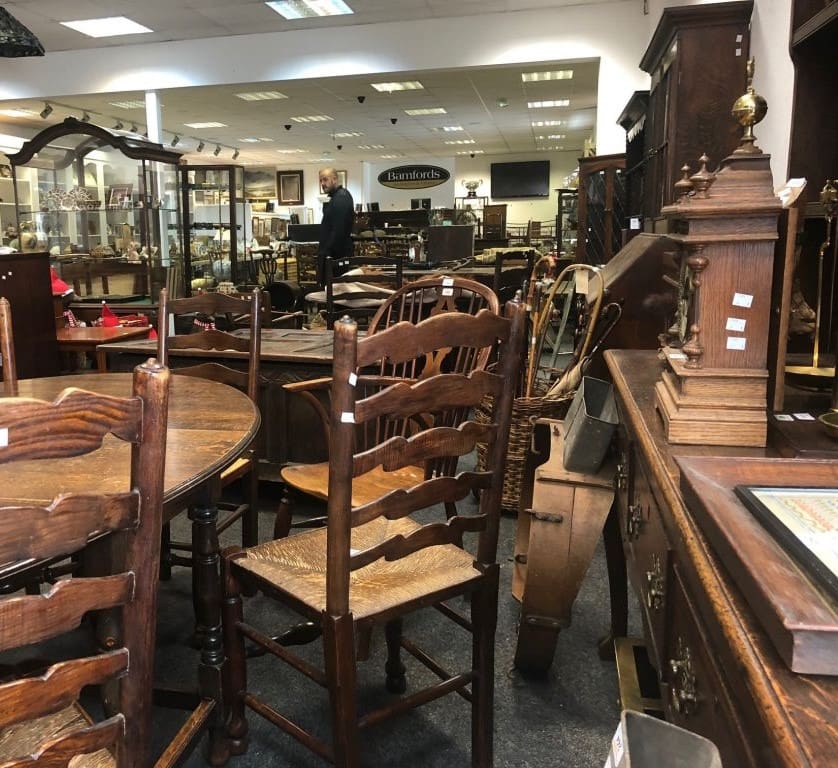 Sell your furniture and collectables Morris Clearance Co